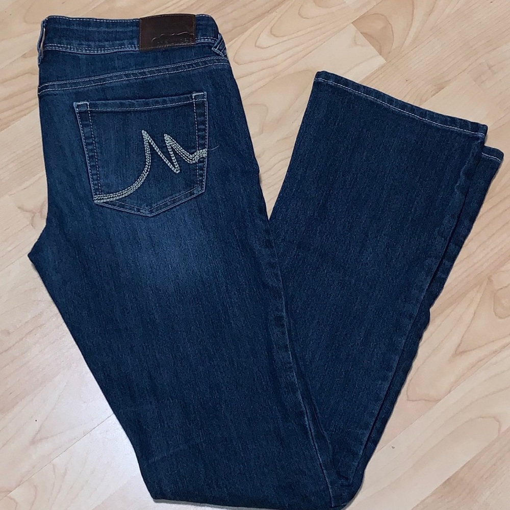 Maurices Straight Blue Boot Cut Jeans 3/4 Regular